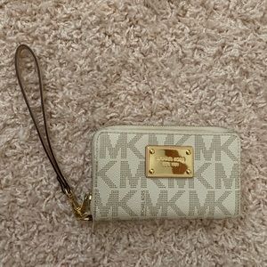 Michael Kors Wallet Wristlet